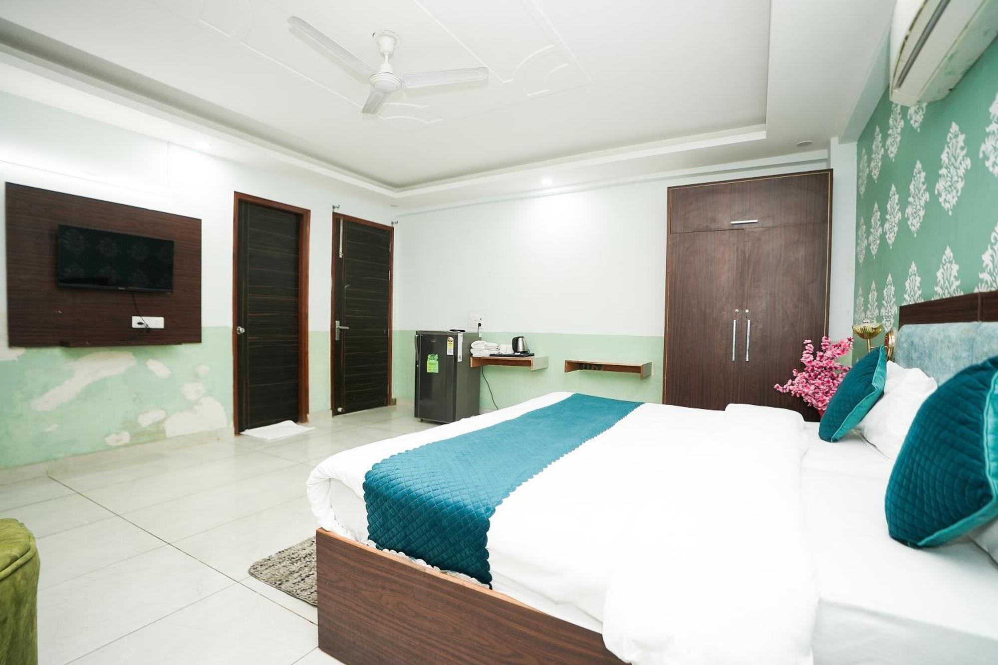 Tanvi Premium Residency Near Artemis Hospital, Gurugram Gurgaon Exterior foto