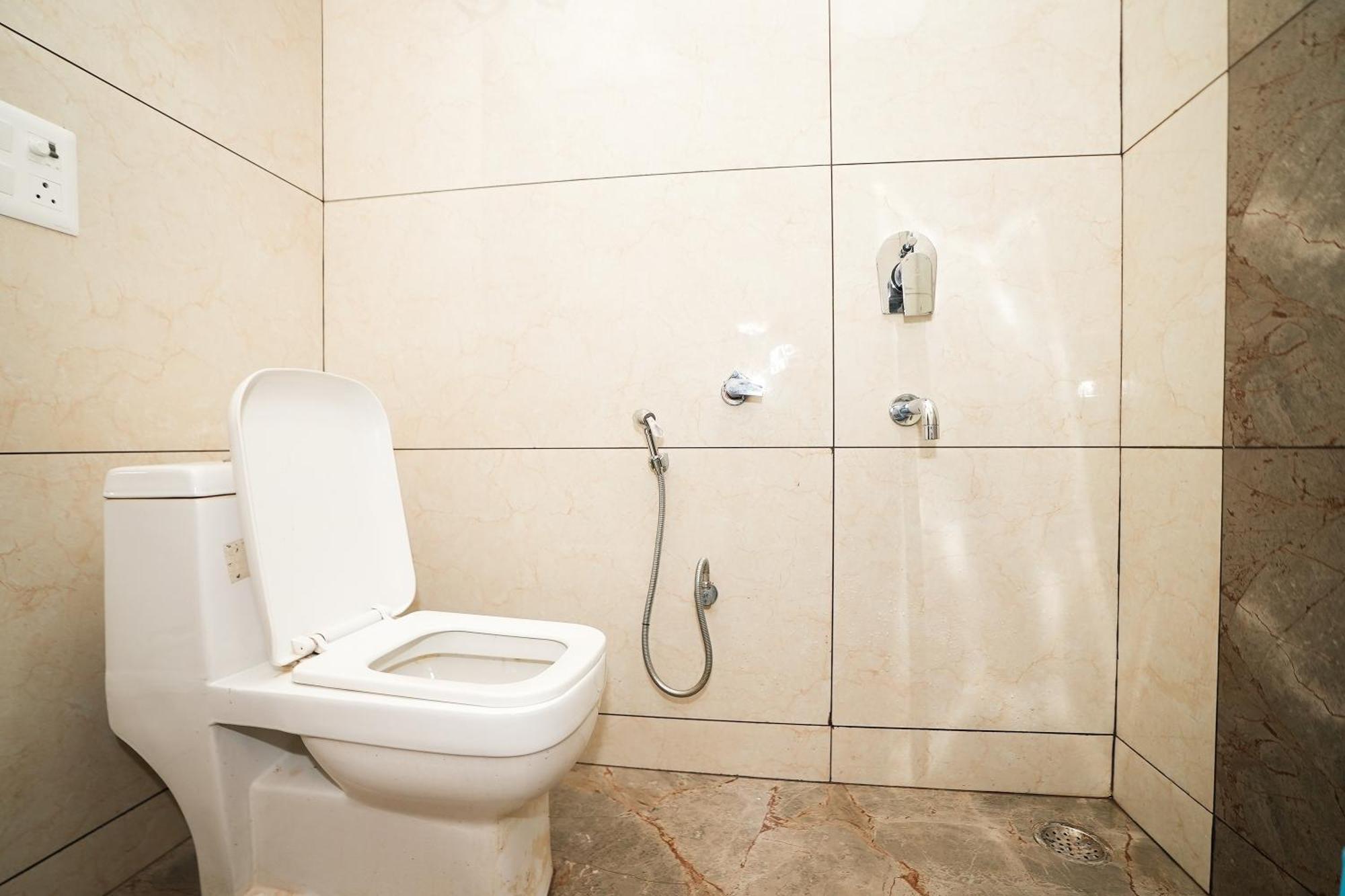 Tanvi Premium Residency Near Artemis Hospital, Gurugram Gurgaon Exterior foto