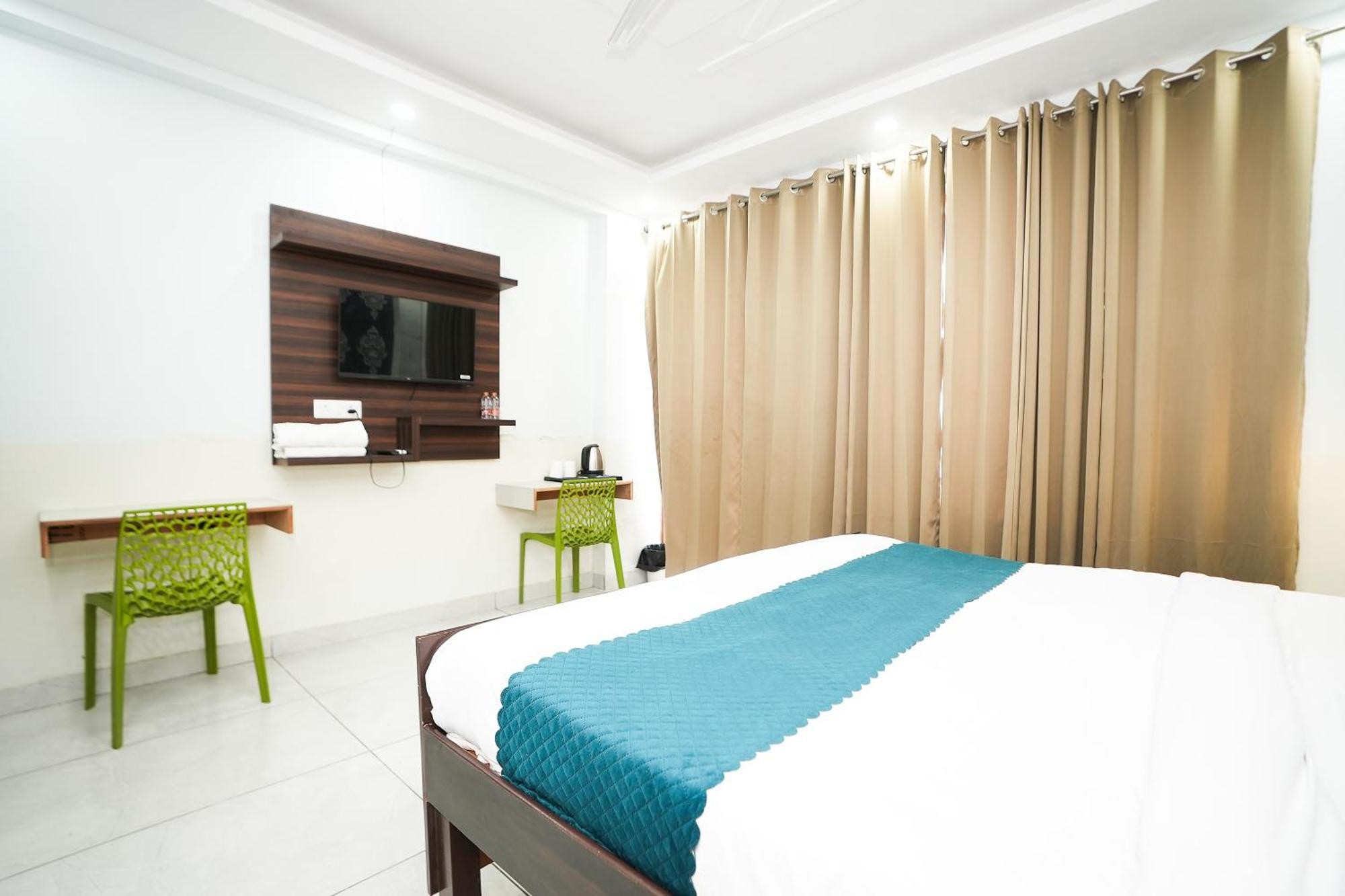 Tanvi Premium Residency Near Artemis Hospital, Gurugram Gurgaon Exterior foto