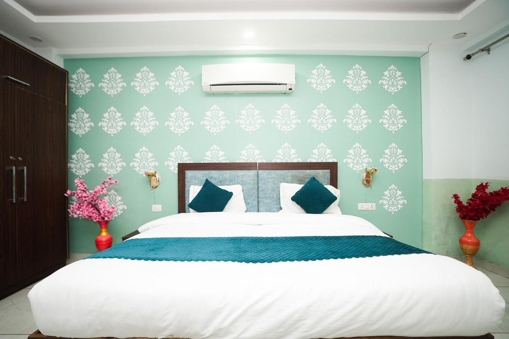 Tanvi Premium Residency Near Artemis Hospital, Gurugram Gurgaon Exterior foto
