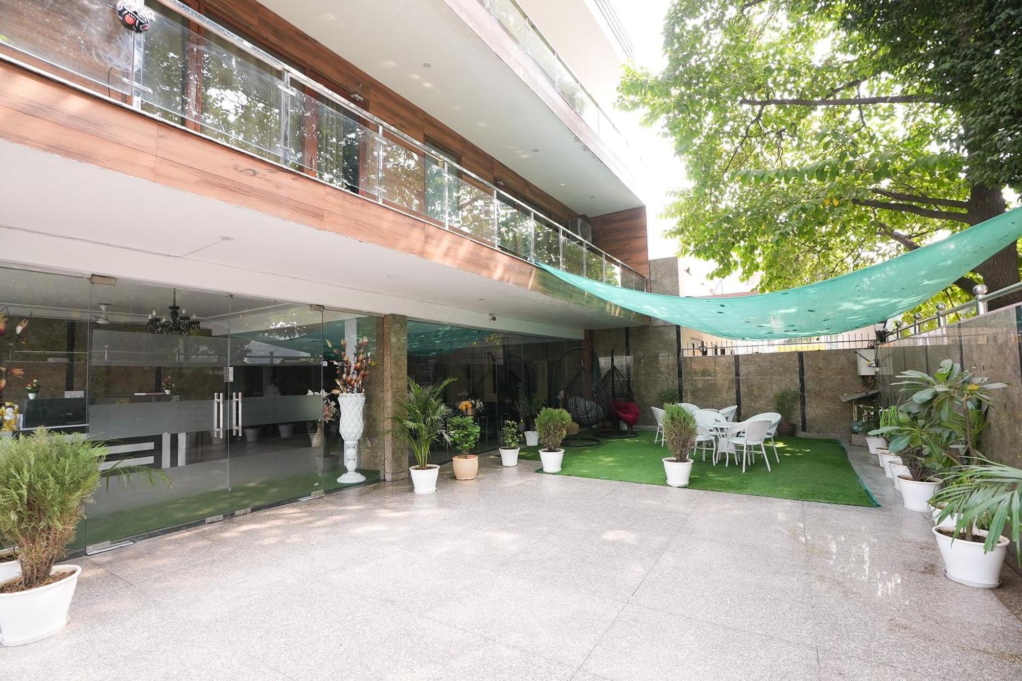Tanvi Premium Residency Near Artemis Hospital, Gurugram Gurgaon Exterior foto
