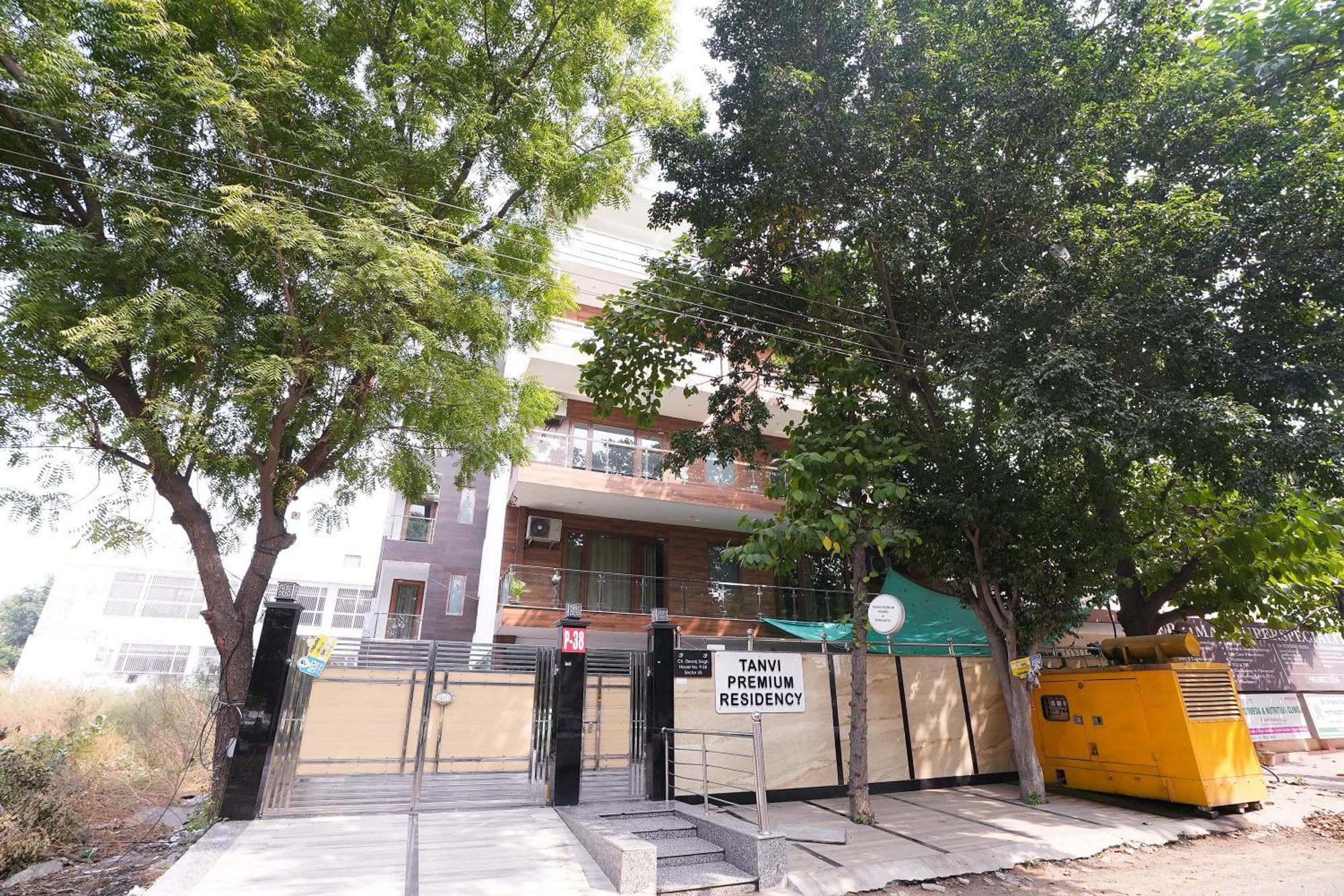 Tanvi Premium Residency Near Artemis Hospital, Gurugram Gurgaon Exterior foto